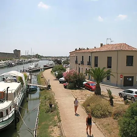 L'escale فندق